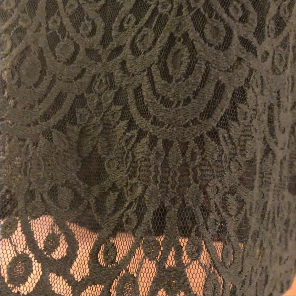 Banana Republic Lace Career Top - Picture 5 of 5
